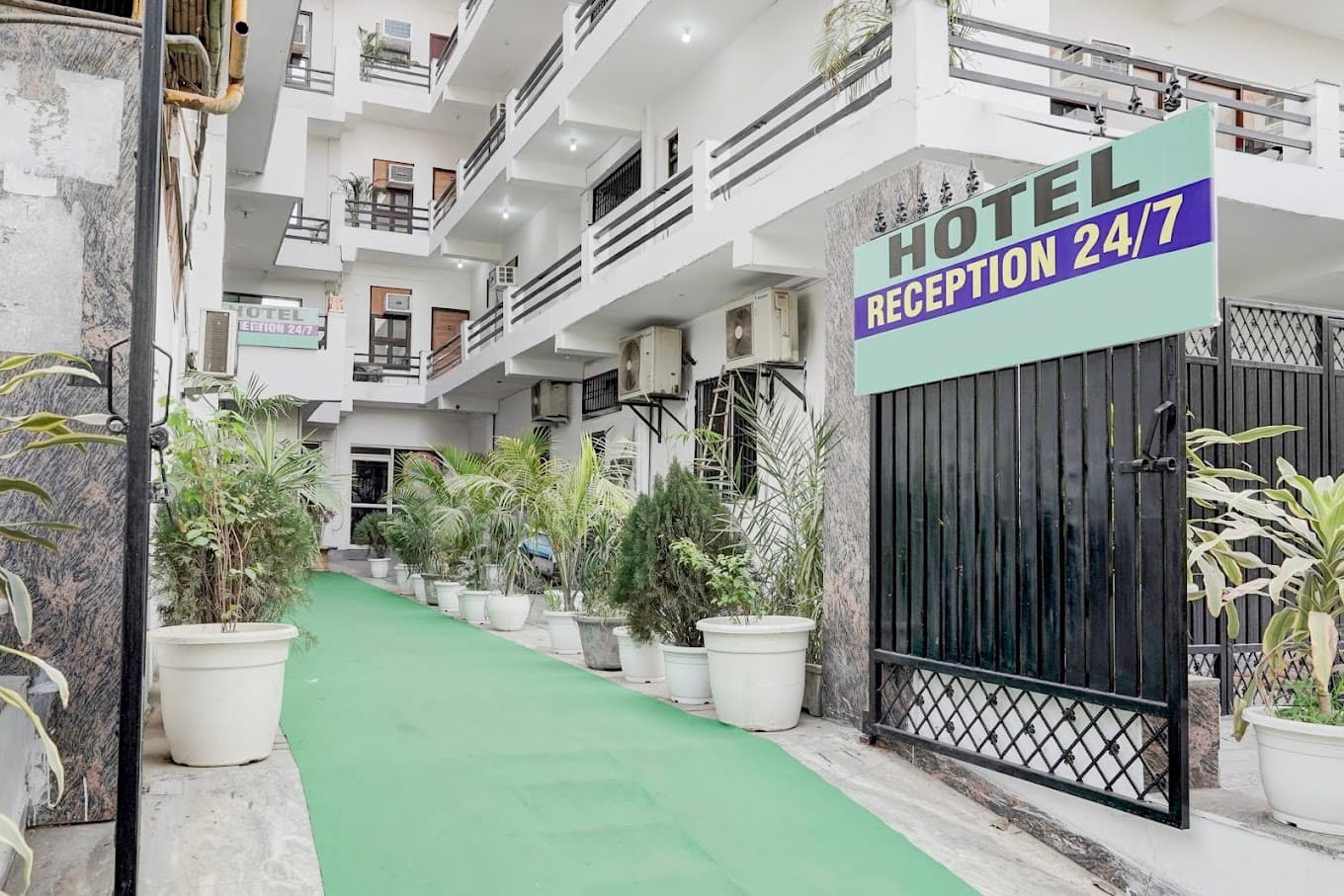 Hotel Struban Stayzzy Inn